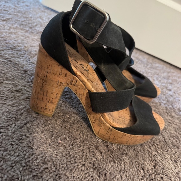 Black corked heels - Picture 2 of 2